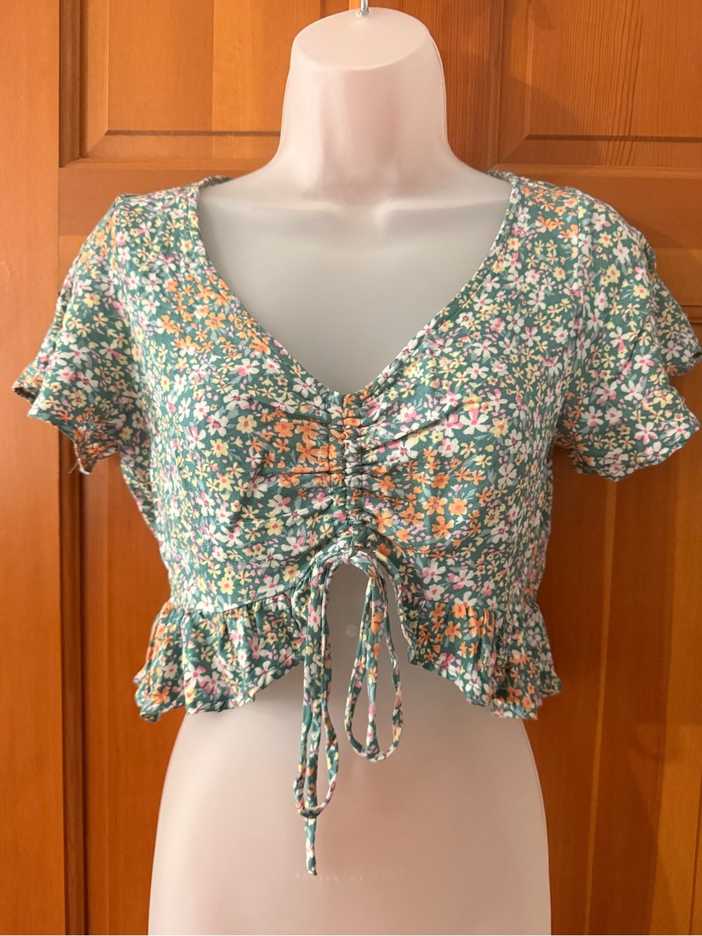 ILLA ILLA Green Floral Ruched Tie-Front Crop Top